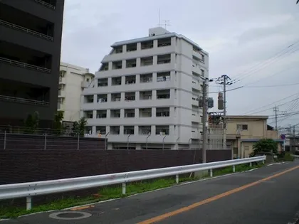 グリーンハイツ足立【5階】の外観