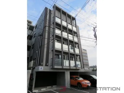 グランディーヴァ【1階】の外観