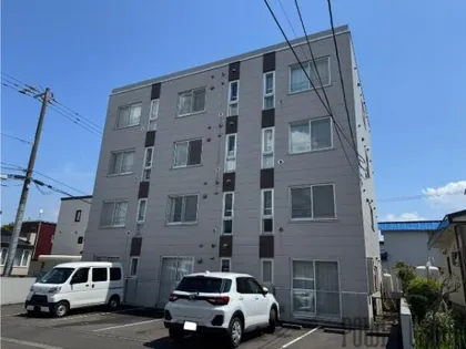 ファーム田村松並【3階】の外観