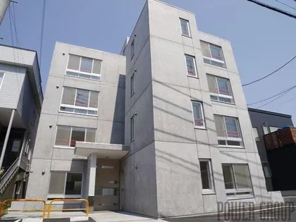 カルティス発寒【1階】の外観