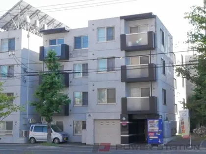 ヒューガパリス【2階】の外観