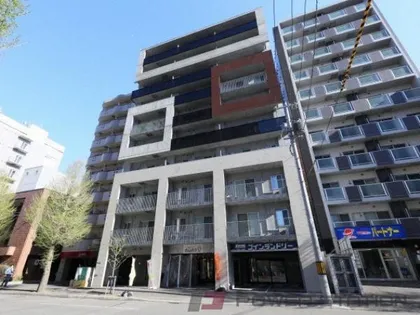 ラヴェーラ大通公園【2階】の外観