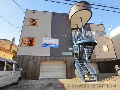 ロイヤルハイツ【2階】の外観