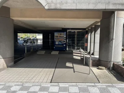 ピエドラ・ブランカ中央町【501号室】の玄関