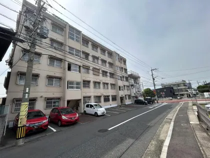 エメラルドマンション引野【302号室】の外観