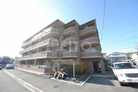 ゴールデンガーデン岩倉【1階】の外観