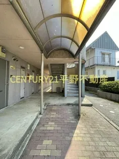 サンシャインコート東合川【2階】の玄関