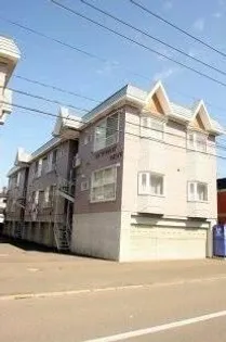 ホワイトコートカヤ8【2階】の外観