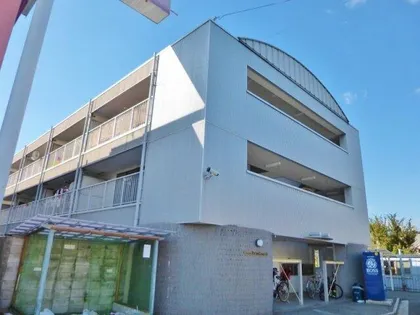 グランパティオ軽里【3階】の外観