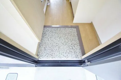 ハイツグレイス【2階】の玄関