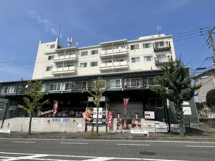 パインリーフ和泉【5階】の外観