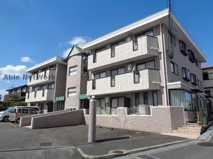 ローズホール【2階】の外観