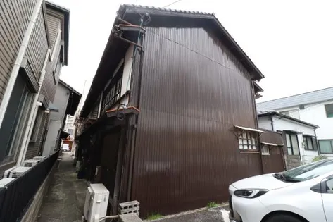 福岡県飯塚市飯塚【一戸建】の外観