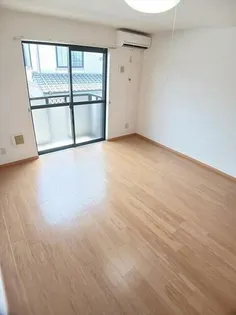 ヴィル クラージュ【0103号室】の居間