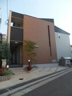 アルバーダトレス【2階】の外観