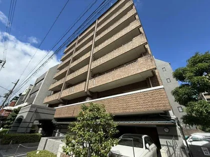 グラビスコート三条堺町【2階】の外観