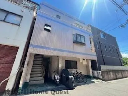 PUBLIC【1階】の外観