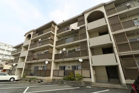 福岡県飯塚市柏の森【マンション】の外観