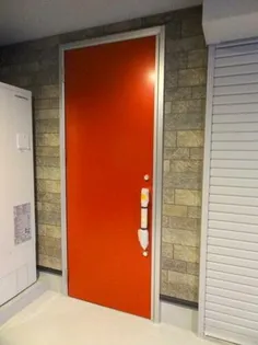 平尾5丁目ガレージハウス【1階】の玄関