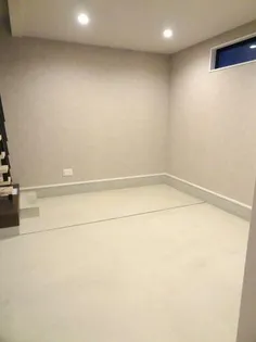 平尾5丁目ガレージハウス【1階】の玄関