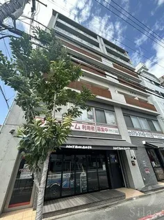 グランドーリア西院【3階】の外観