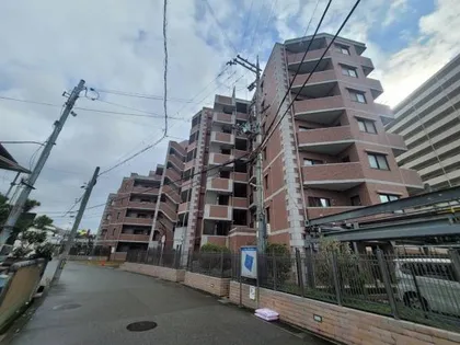 デ リード三田駅前の画像