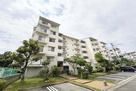 UR高槻・阿武山五番街【5070504号室】の外観