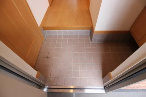 シェーンタール須磨【1階】の玄関