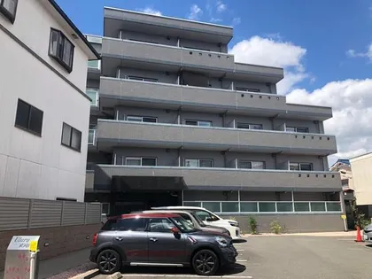 ULURU東向日の画像