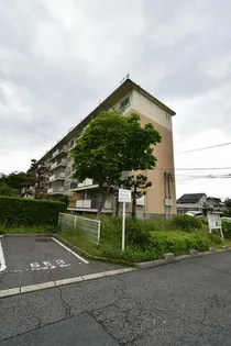 UR鶴山台【0110106号室】の外観