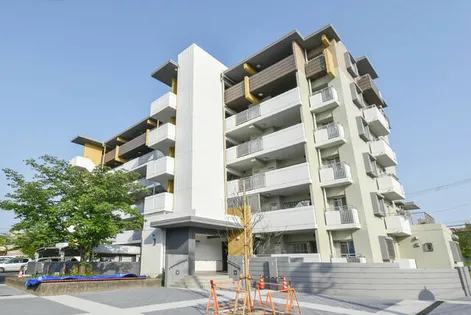 URアーバンラフレ鳴海の画像