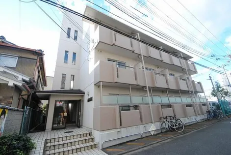 ロイヤルハウス高野【1階】の外観