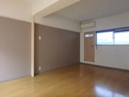 東カン第2キャステール【810号室】の居間