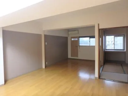 東カン第2キャステール【810号室】の居間