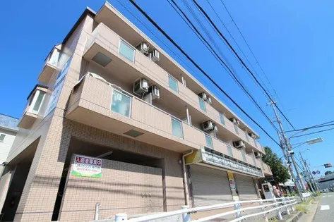 リバーサイド樫の木の画像