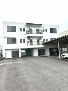 多気西町マンション【1号室】の外観