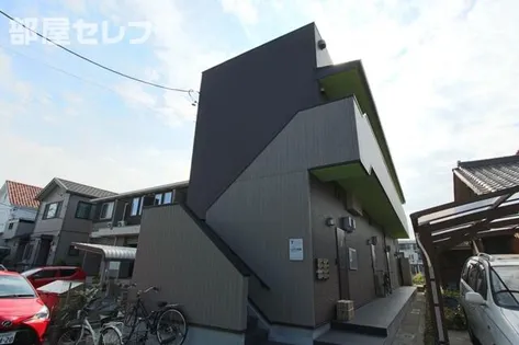 レジアス高畑【1階】の外観