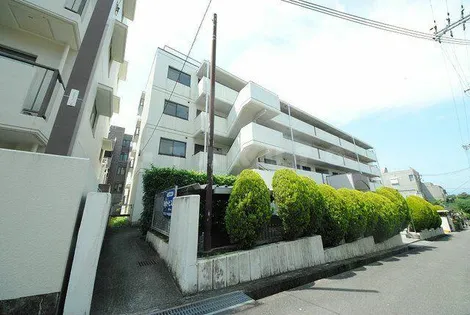 グレースフルハイツ1号館【1階】の外観