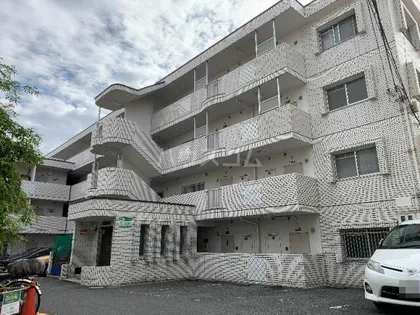 パークハイツアイリス2号館【3階】の外観