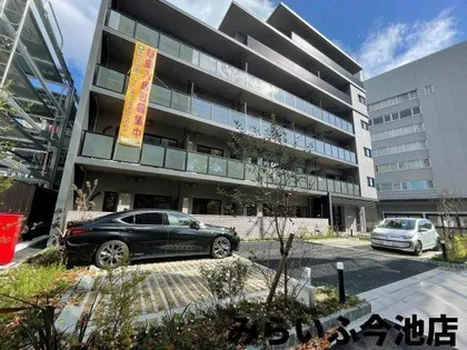 ロイヤルカーサ千種【2階】の外観