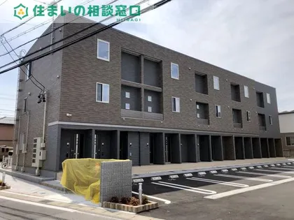 愛知県岡崎市舳越町字宮前【アパート】の外観
