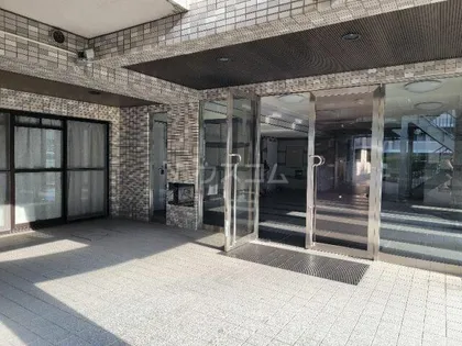 ウィステリア千里【3階】の玄関