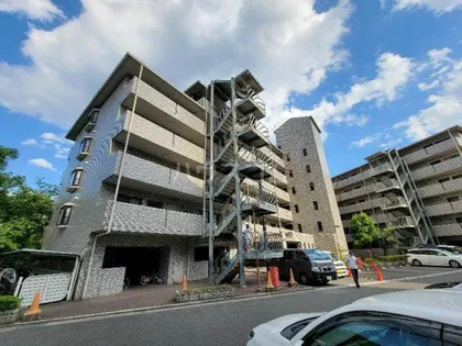 ウィステリア千里【3階】の外観