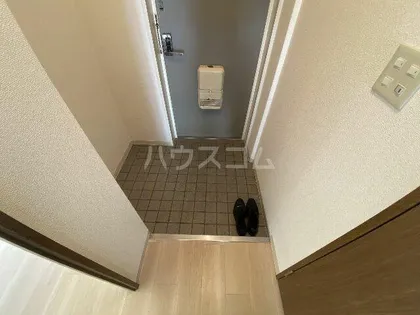 ウィステリア千里【3階】の玄関