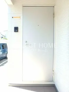 WOOD BELL【B号室】の玄関