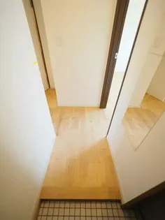 ローズハイツ【202号室】の玄関