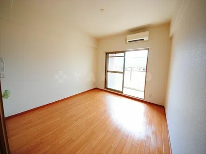 エクセレント上新12【6階】の居間