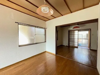 西川ハウス【203号室】の居間