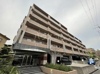 千里山東一番館【2階】の外観