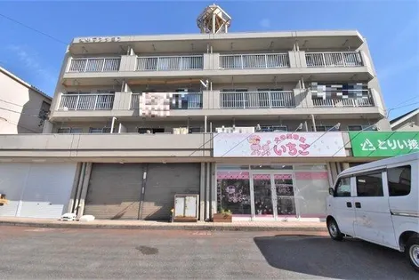 荒中マンション【4階】の外観